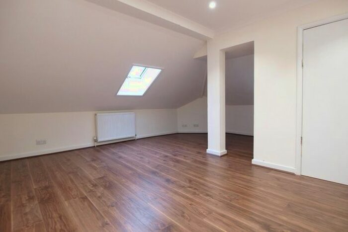 2 Bedroom Flat To Rent In Parkhurst Road, Holloway, N7