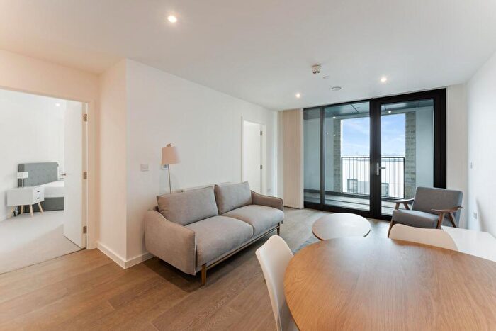 2 Bedroom Apartment To Rent In Vetro Court, Salter Street, London, E14