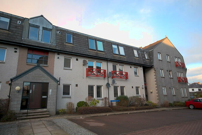2 Bedroom Flat To Rent In Gairn Mews, City Centre, Aberdeen, AB10
