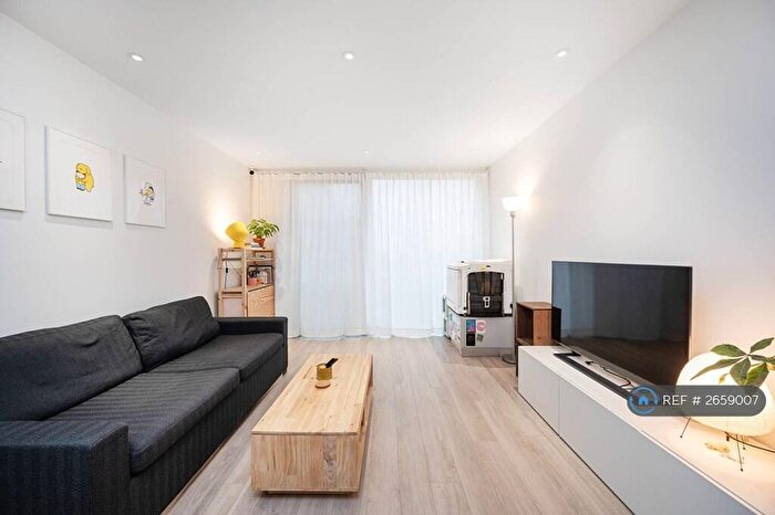 1 Bedroom Flat To Rent In City View Apartments, London, N4