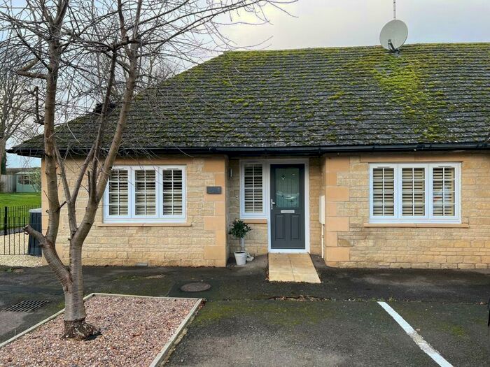2 Bedroom Retirement Property For Sale In Welland Meadows, Tixover, Stamford, PE9