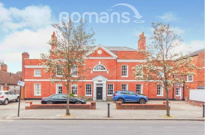 2 Bedroom Apartment To Rent In Broad Street, Wokingham, RG40