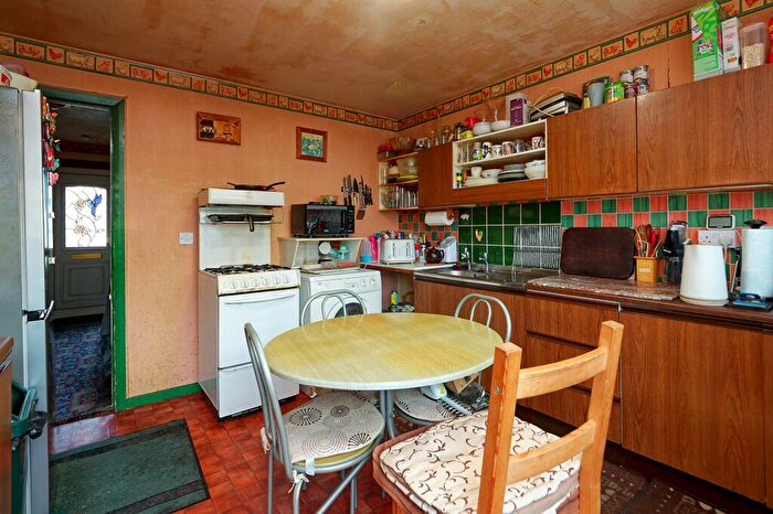 3 Bedroom Terraced House For Sale In Mossbank, Livingston, EH54