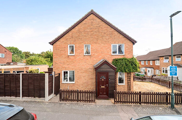 2 Bedroom End Of Terrace House For Sale In Cheshunt Road, Belvedere, Kent, DA17