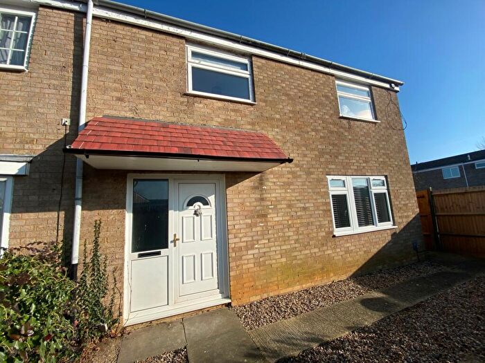 4 Bedroom House To Rent In Canterbury Way, SG1