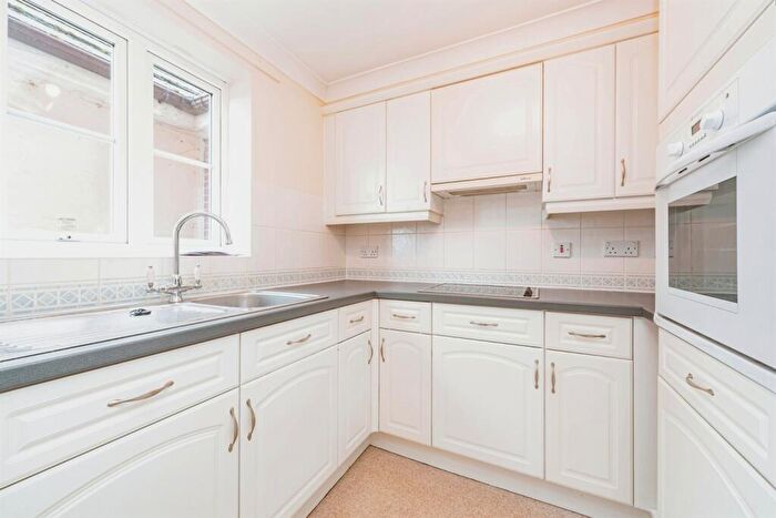 1 Bedroom Retirement Property To Rent In Calcot Priory, Bath Road, Calcot, Reading, RG31