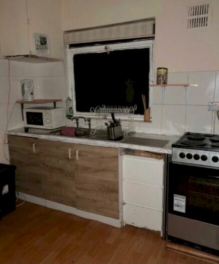 2 Bedroom Flat To Rent In Balham High Road, London SW17