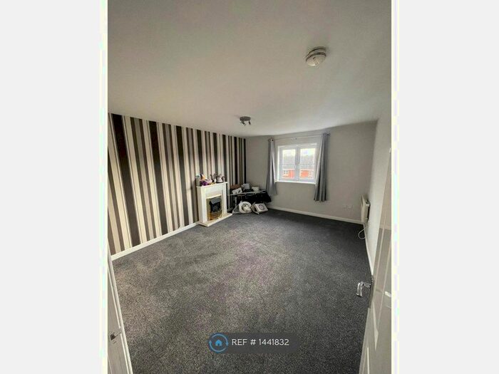 2 Bedroom Flat To Rent In Monkgate Drive, West Bromwich, B71