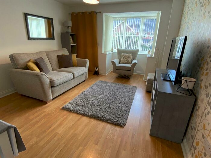 2 Bedroom End Of Terrace House For Sale In Warren Hill, Newhall, DE11