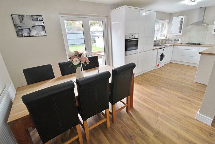 3 Bedroom End Of Terrace House For Sale In Bliss Close, Waterlooville, PO7