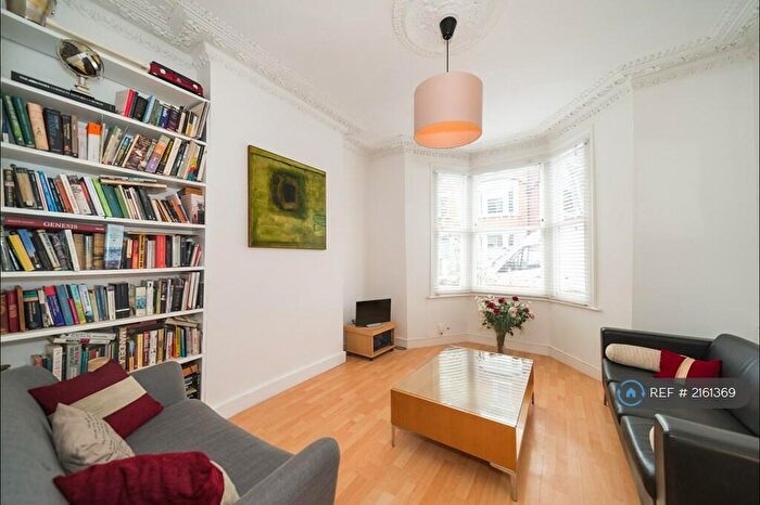 1 Bedroom Flat To Rent In Highbury, London, N5