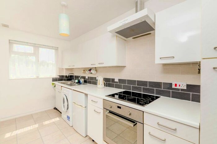 1 Bedroom Flat To Rent In Rabournmead Drive, Northolt, UB5