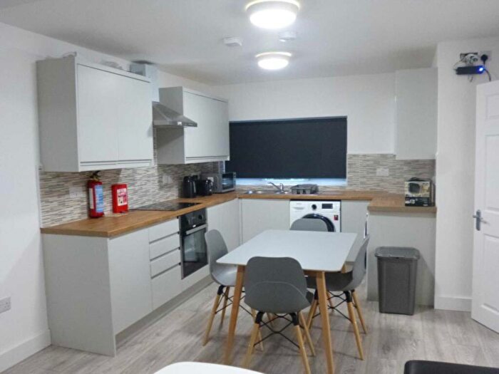 4 Bedroom Flat To Rent In Egerton Road, Fallowfield, M14