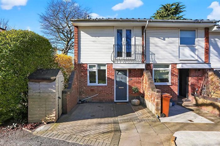 3 Bedroom End Terrace House For Sale In Filey Close, South Sutton, SM2