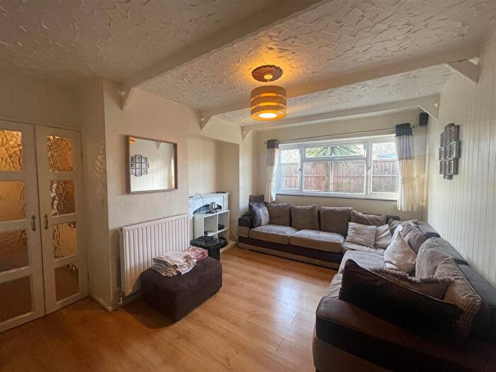 3 Bedroom Terraced House To Rent In Pendine Close, Corringham, Stanford-Le-Hope, SS17