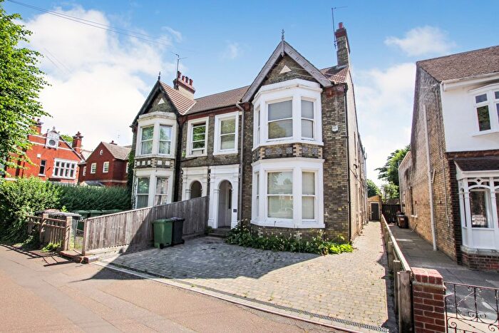 5 Bedroom Semi-Detached House To Rent In Park Road, Peterborough, PE1