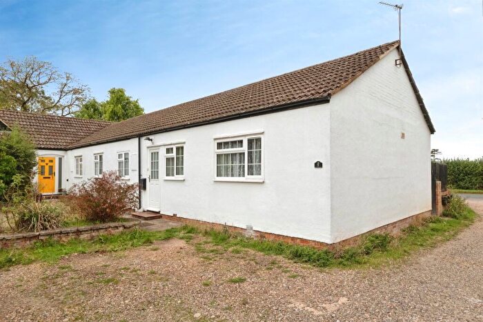 2 Bedroom Terraced Bungalow For Sale In Bicester Road, Twyford, Buckingham, MK18