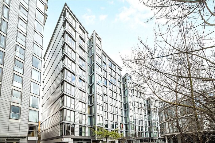 2 Bedroom Flat For Sale In The Crescent, Seager Place, Deptford, London, SE8