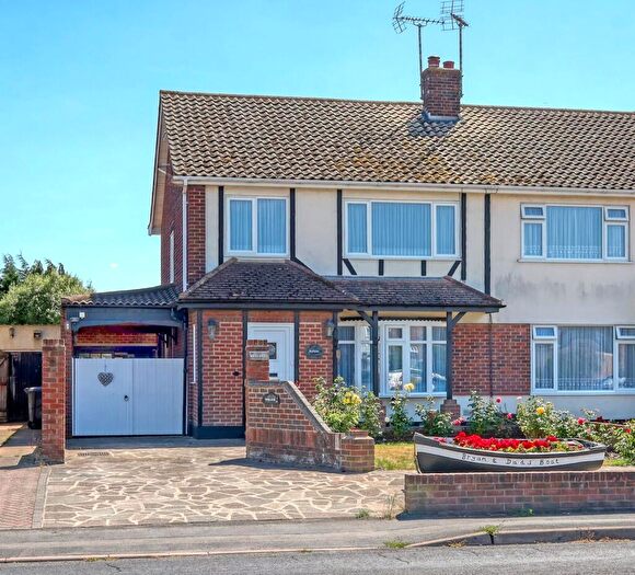 3 Bedroom Semi-Detached House For Sale In Southend Road, Great Wakering, Southend-on-Sea, SS3