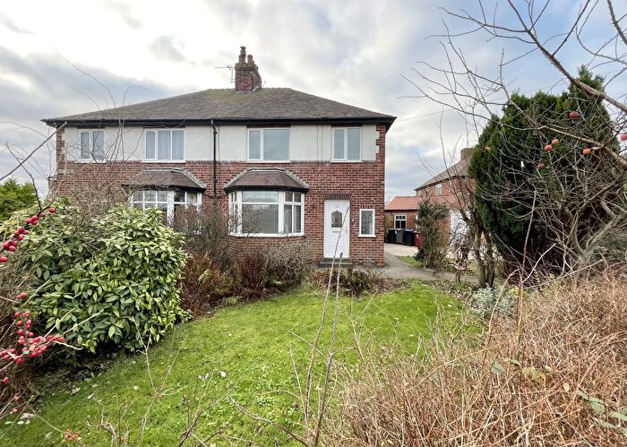 3 Bedroom Semi Detached House For Sale In Warbreck Hill Road, Bispham, FY2