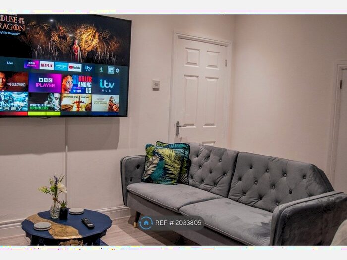 3 Bedroom Terraced House To Rent In Tatton Street, Manchester, M15