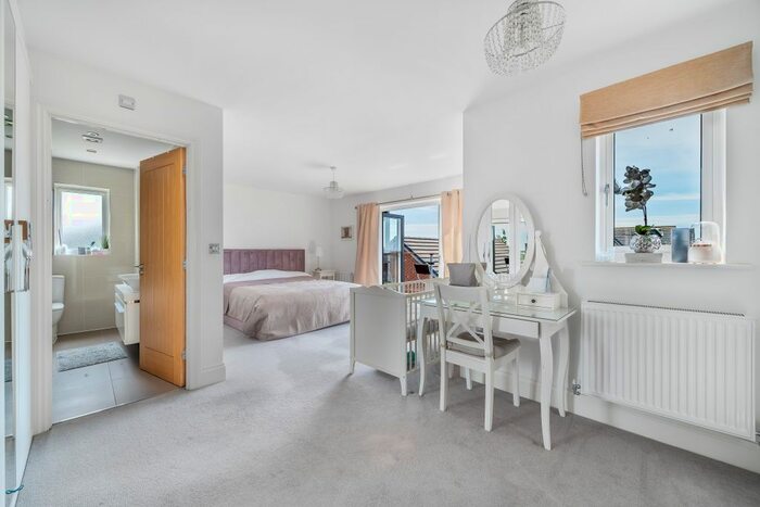 4 Bedroom Detached House For Sale In Portsea View, Bedhampton, Havant, PO9