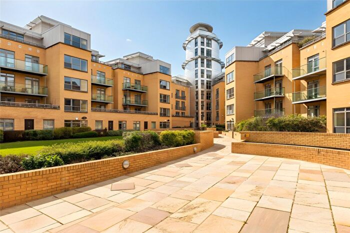 2 Bedroom Flat For Sale In Homerton Street, Cambridge, Cambridgeshire, CB2
