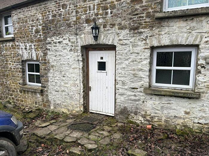 1 Bedroom Flat To Rent In Pwllcynbyd Barn, Rhydcymerau, SA19