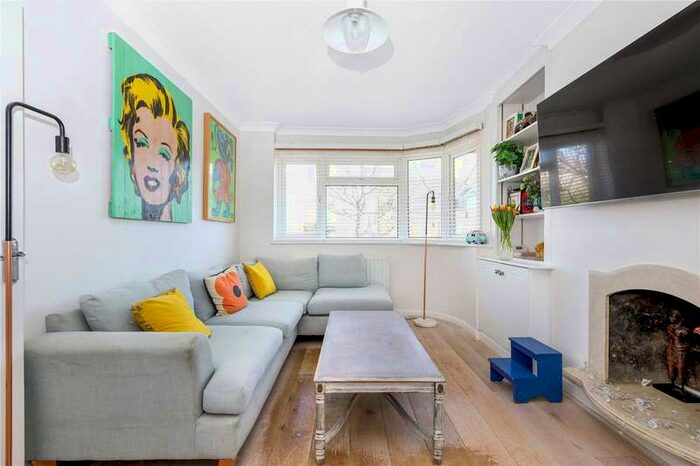 2 Bedroom Maisonette Flat To Rent In Woldham Road, Bromley, BR2