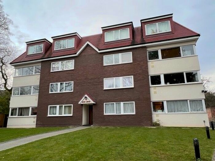 2 Bedroom Flat To Rent In Torrington Park, North Finchley N12