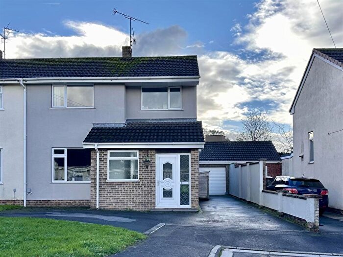 3 Bedroom Semi Detached House For Sale In Masons Way, Cheddar, BS27