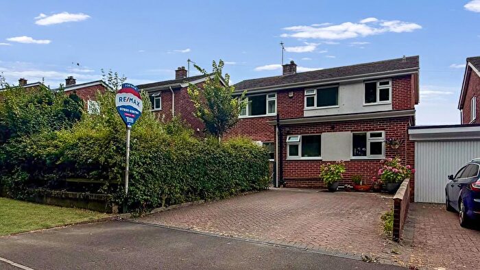 4 Bedroom Detached House For Sale In Mile End Road, Newton Abbot, TQ12