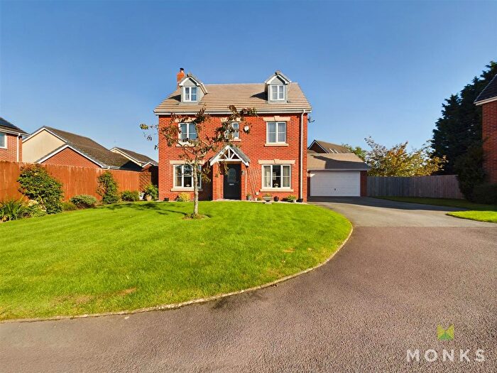 5 Bedroom Detached House For Sale In Parc Hafod, Four Crosses, SY22