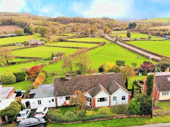 4 Bedroom Bungalow For Sale In Coopers Lane, Porth-Y-Waen, Oswestry, Shropshire, SY10