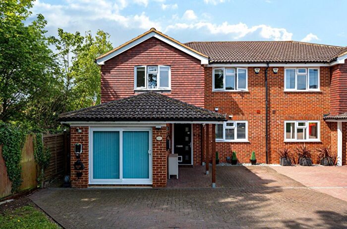 3 Bedroom Semi-Detached House For Sale In Millwood Road, Orpington, BR5