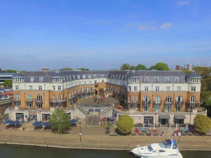 Studio To Rent In Clarence Street, Staines, TW18