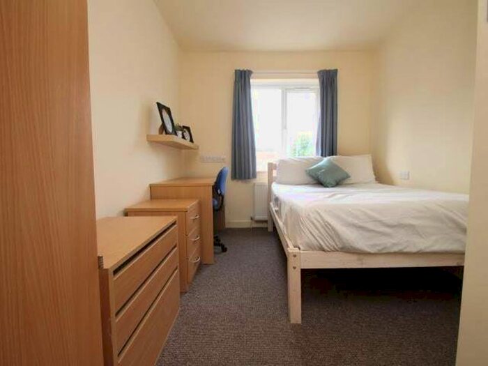 4 Bedroom Property To Rent In Craddock Road, Canterbury, CT1