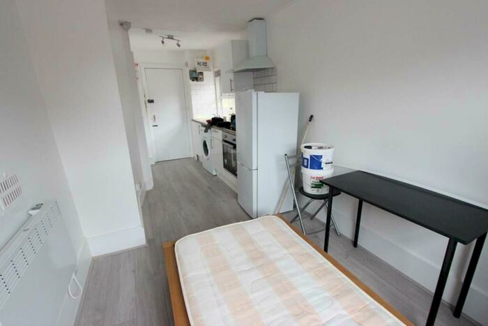 Studio To Rent In Saint Michael's Terrace, London, N22