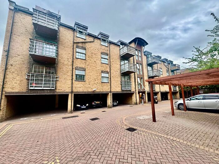 1 Bedroom Flat To Rent In Abbey Road, Barking, IG11