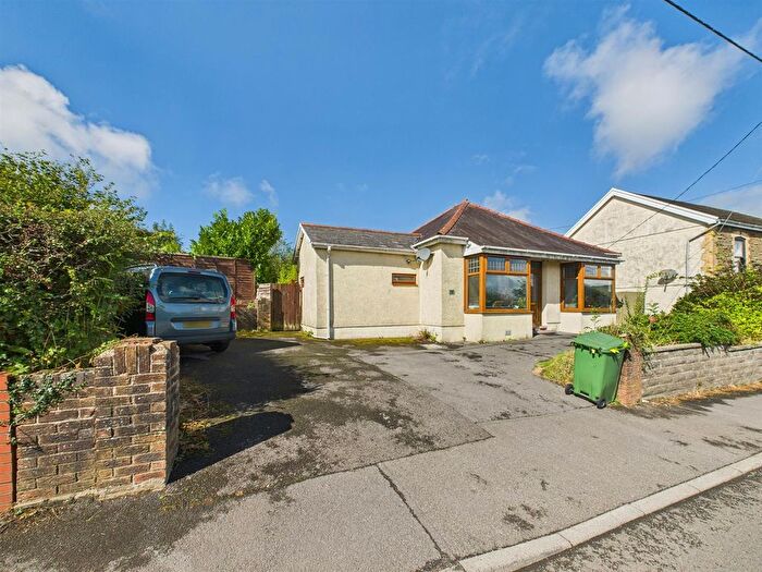 3 Bedroom Detached Bungalow For Sale In Five Roads, Llanelli, SA15