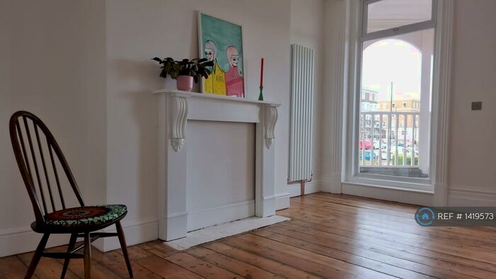 2 Bedroom Flat To Rent In First Avenue, Cliftonville, Margate, CT9