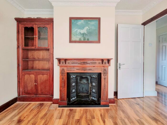 3 Bedroom Terraced House To Rent In Oulton Close, London, E5