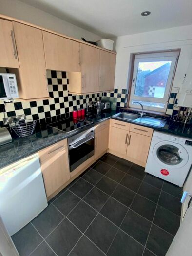 2 Bedroom Flat To Rent In Gallacher Avenue, Paisley, Renfrewshire, PA2