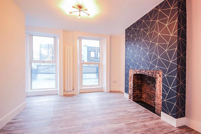 1 Bedroom Flat To Rent In Camden High Street, London, NW1