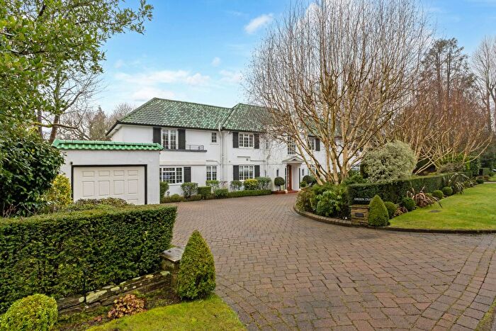 6 Bedroom Detached House For Sale In Priory Drive, Stanmore, HA7