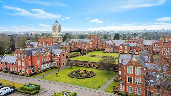 3 Bedroom Flat To Rent In Marlborough Drive, Bushey, WD23