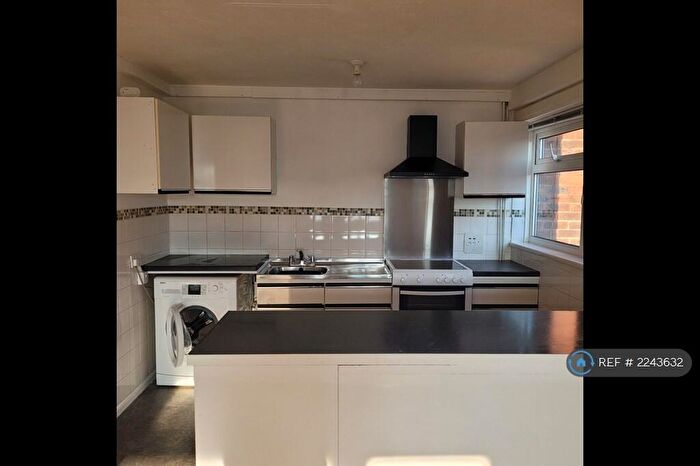 1 Bedroom Flat To Rent In The Laurels, Brighton, BN2