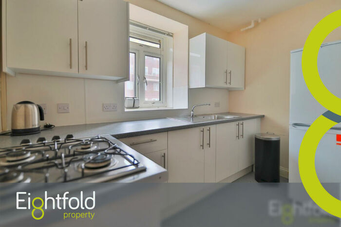 3 Bedroom Flat To Rent In Milner Flats, Kingswood Street, BN2