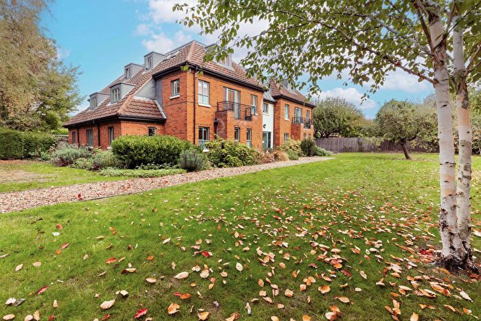 2 Bedroom Flat For Sale In Queen Ediths Way, Cambridge, CB1