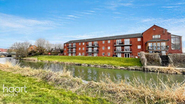 2 Bedroom Flat To Rent In Riverside Lawns, Peel Street, Lincoln, LN5